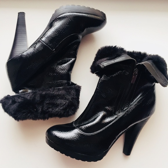 Colin Stuart Shoes - Colin Stuart Black Fur Heeled Boots, size 8.5